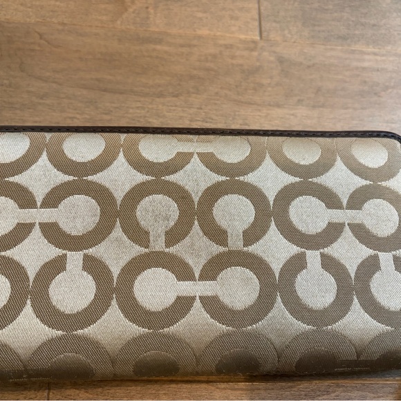 Coach Brown and Tan Signature Wallet - Picture 3 of 8